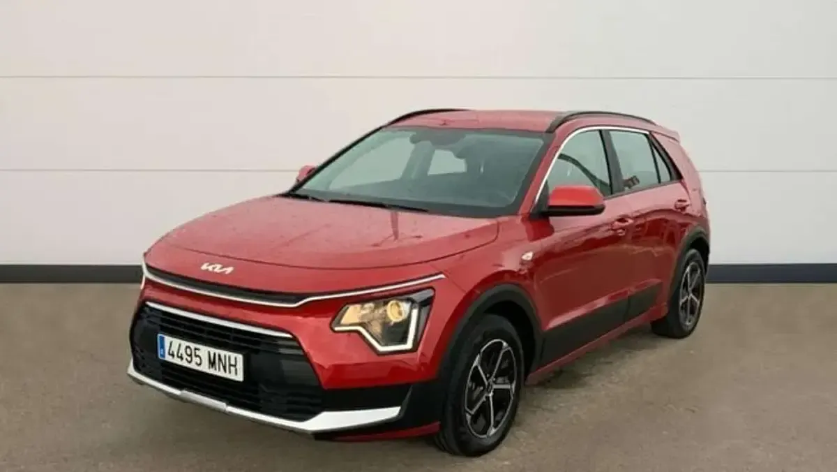 Usado Kia Niro 141 CV (103 kW) 2024 Rojo SUV