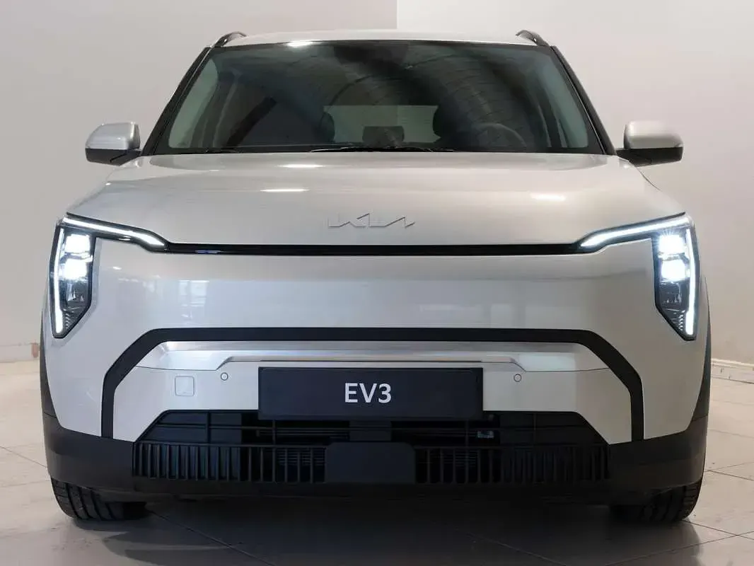 Nuevo Kia EV3 Earth 150 kW (204 CV) 2026 Plateado SUV