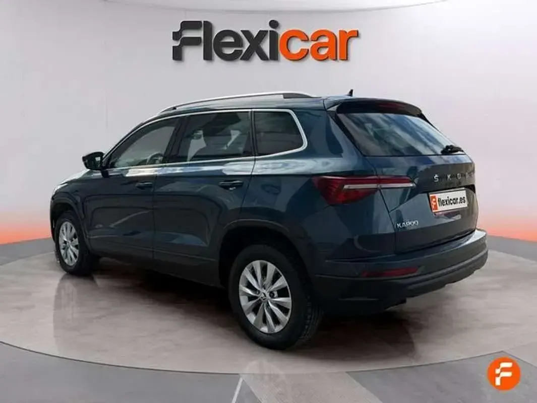 Usado Skoda Karoq Ambition 150 CV (110 kW) 2023 Azul SUV