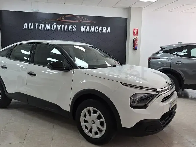 Usado Citroën C4 Live 110 CV (80 kW) 2022 Blanco Berlina