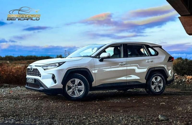Usado Toyota RAV4 Hybrid Business Edition 222 CV (163 kW) 2020 Blanco SUV