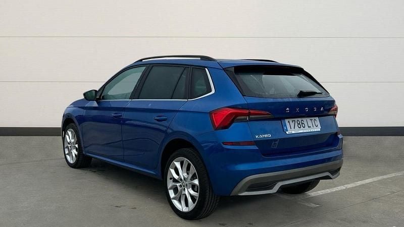 Usado Skoda Kamiq Sport 150 CV (110 kW) 2021 Azul SUV