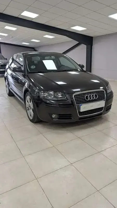 Usado Audi A3 Ambition 140 CV (102 kW) 2007 Negro Utilitario