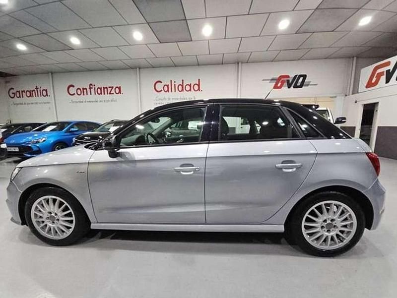 Usado Audi A1 Sportback Design 90 CV (66 kW) 2018 Gris Utilitario