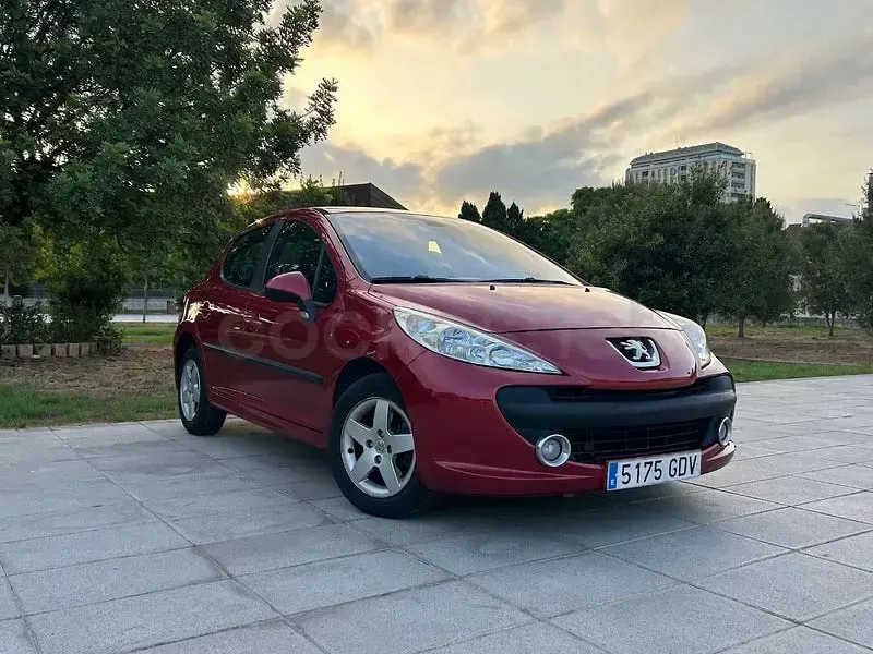 Usado Peugeot 207 Sport 95 CV (69 kW) 2009 Granate Berlina