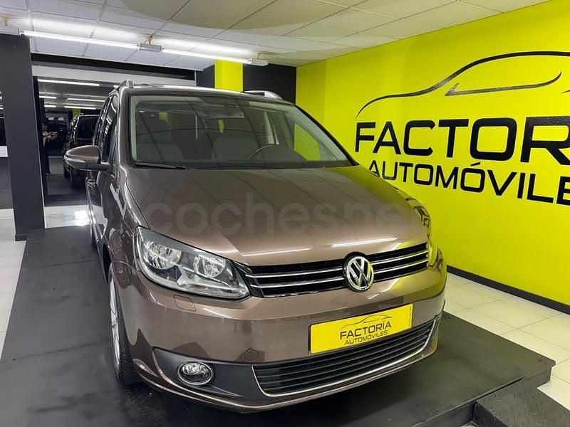 Usado VW Touran Sport 140 CV (102 kW) 2011 Marrón Monovolumen