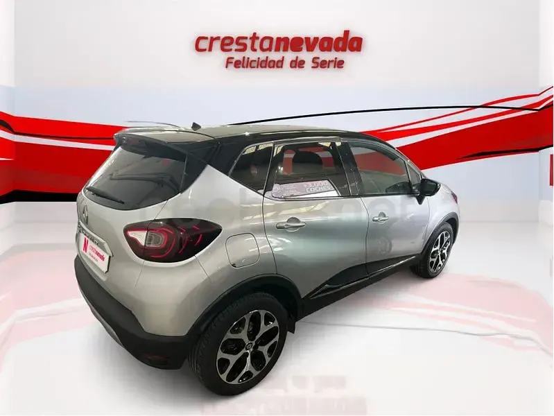 Usado Renault Captur Zen 90 CV (66 kW) 2019 Gris / plata SUV