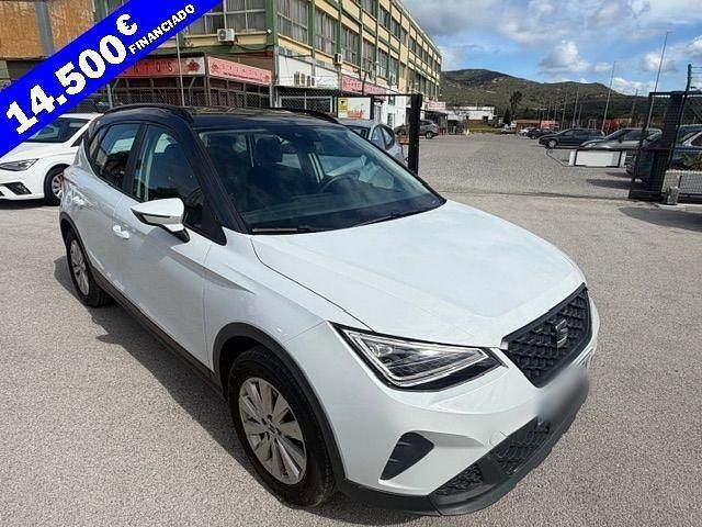 Usado Seat Arona Style 110 CV (80 kW) 2022 Blanco SUV