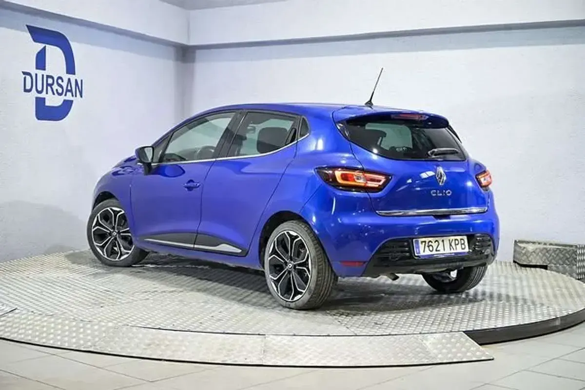Usado Renault Clio Zen 90 CV (66 kW) 2018 Azul Utilitario
