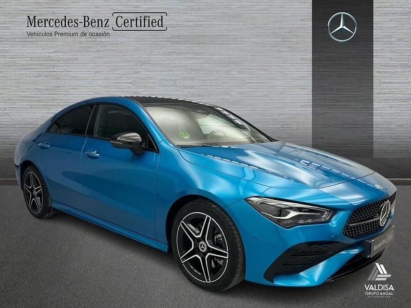 Usado Mercedes CLA220 AMG line 190 CV (139 kW) 2025 Azul Berlina