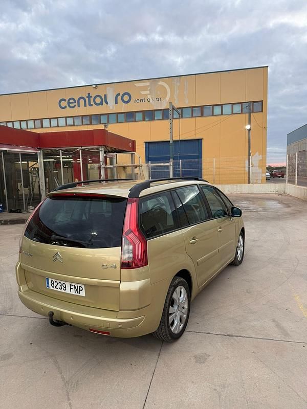 Usado Citroën Grand C4 Picasso Exclusive 110 CV (80 kW) 2007 Amarillo Monovolumen