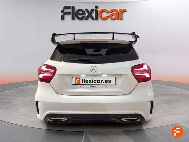Usado Mercedes A200 136 CV (100 kW) 2018 Blanco Berlina