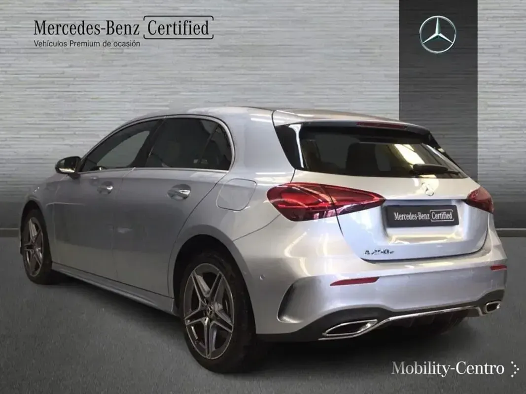 Usado Mercedes A250 163 CV (119 kW) 2025 Plata hightech