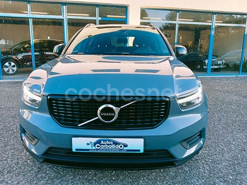 Gris / plata Usado 2021 Volvo XC40 R-Design SUV | 30.900 € (Caro) - Imagen 1/4