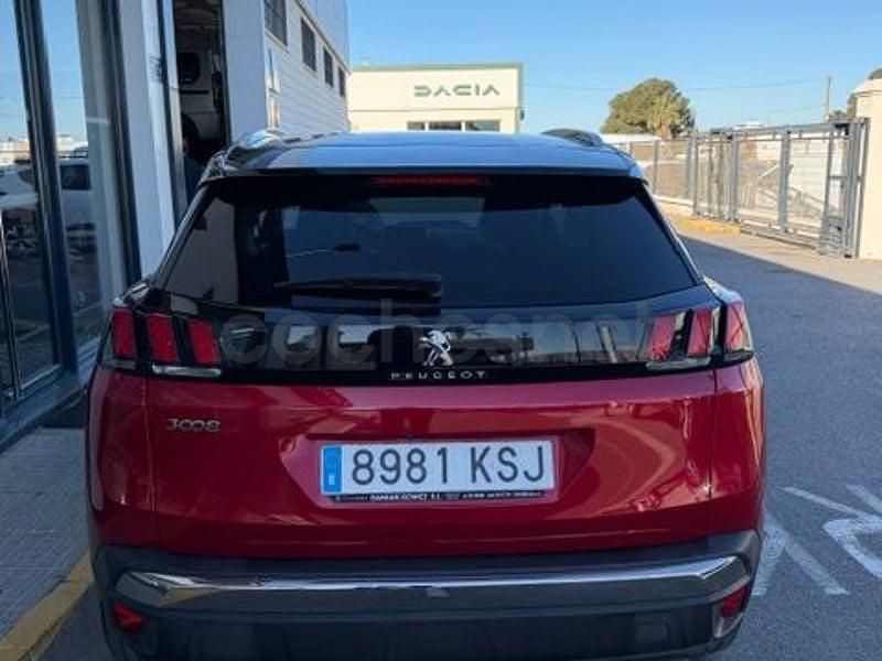 Usado Peugeot 3008 Allure 130 CV (95 kW) 2018 Granate SUV