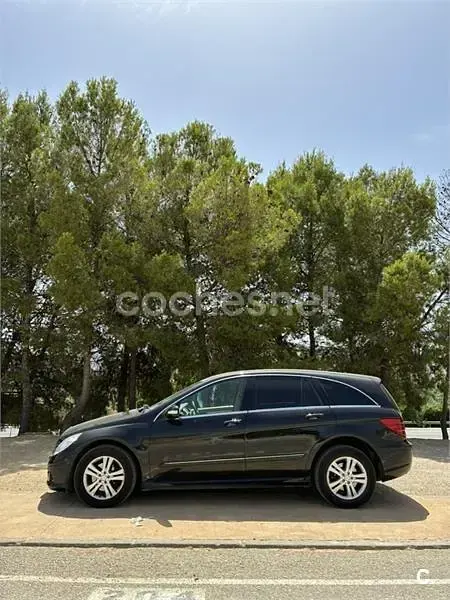 Usado Mercedes R280 190 CV (139 kW) 2008 Negro Familiar