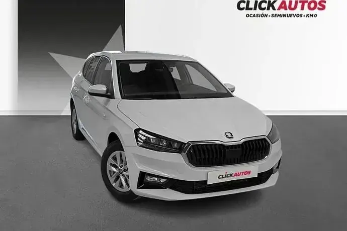 Usado Skoda Fabia Selection 115 CV (84 kW) 2025 Plata Utilitario