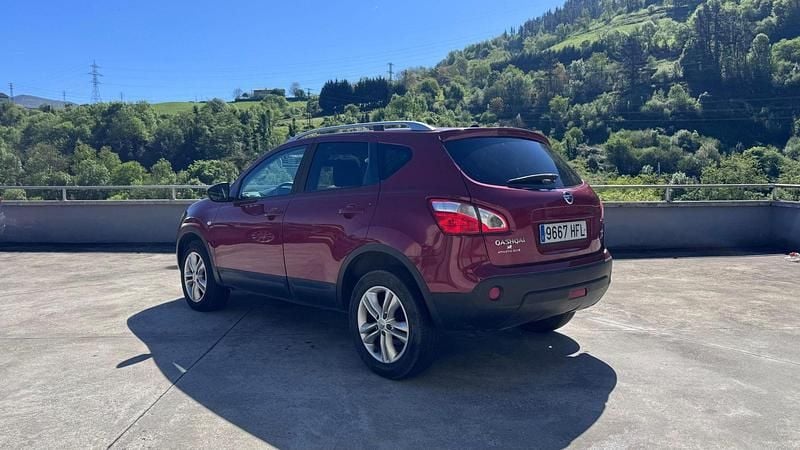 Usado Nissan Qashqai Tekna 150 CV (110 kW) 2011 Granate SUV