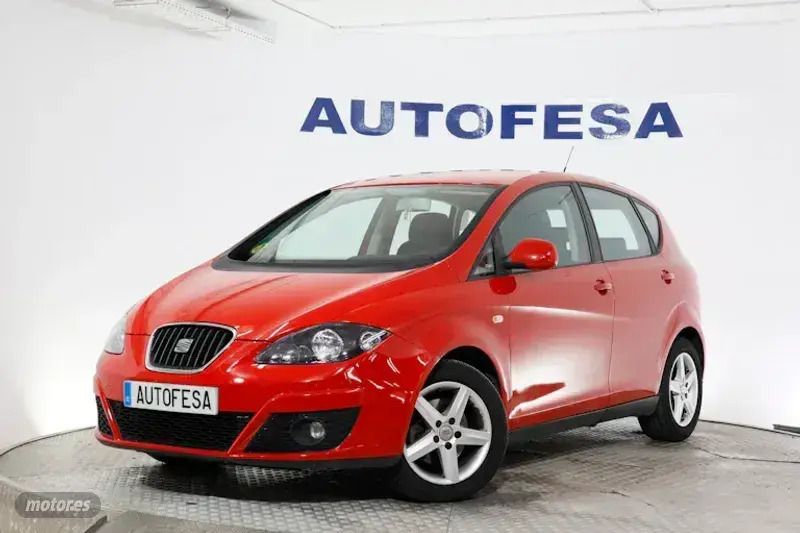 Rojo Usado 2012 Seat Altea Ecomotive Monovolumen | 7750 € (Precio justo) - Imagen 1/4