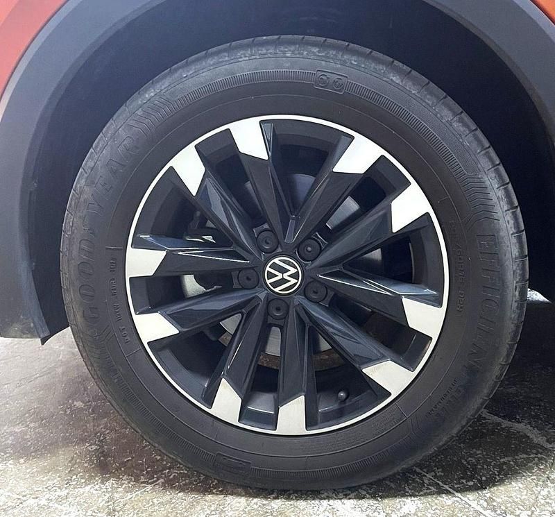 Usado Hyundai Inster 84 kW (115 CV) 2025 Naranja sienna Utilitario