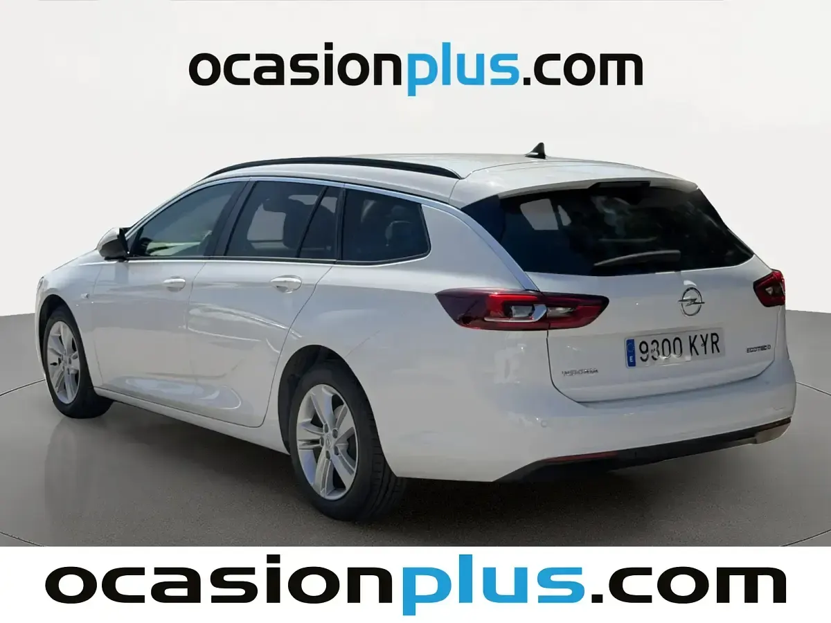 Usado Opel Insignia Selective 110 CV (80 kW) 2019 Blanco Familiar