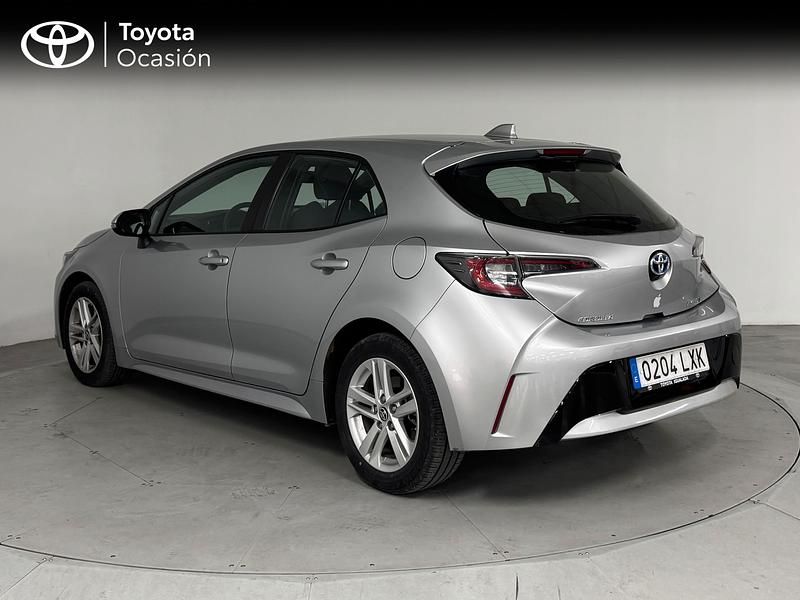 Usado Toyota Corolla Active 122 CV (89 kW) 2022 Gris / plata Berlina