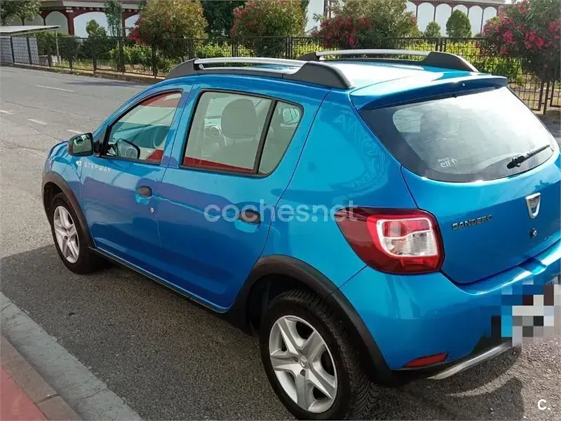Usado Dacia Sandero Stepway 90 CV (66 kW) 2016 Azul Berlina
