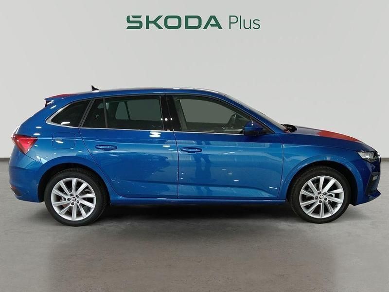 Usado Skoda Scala Selection 116 CV (85 kW) 2024 Azul Utilitario