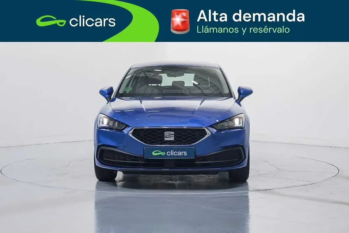 Usado Seat Leon Style 116 CV (85 kW) 2025 Azul Utilitario
