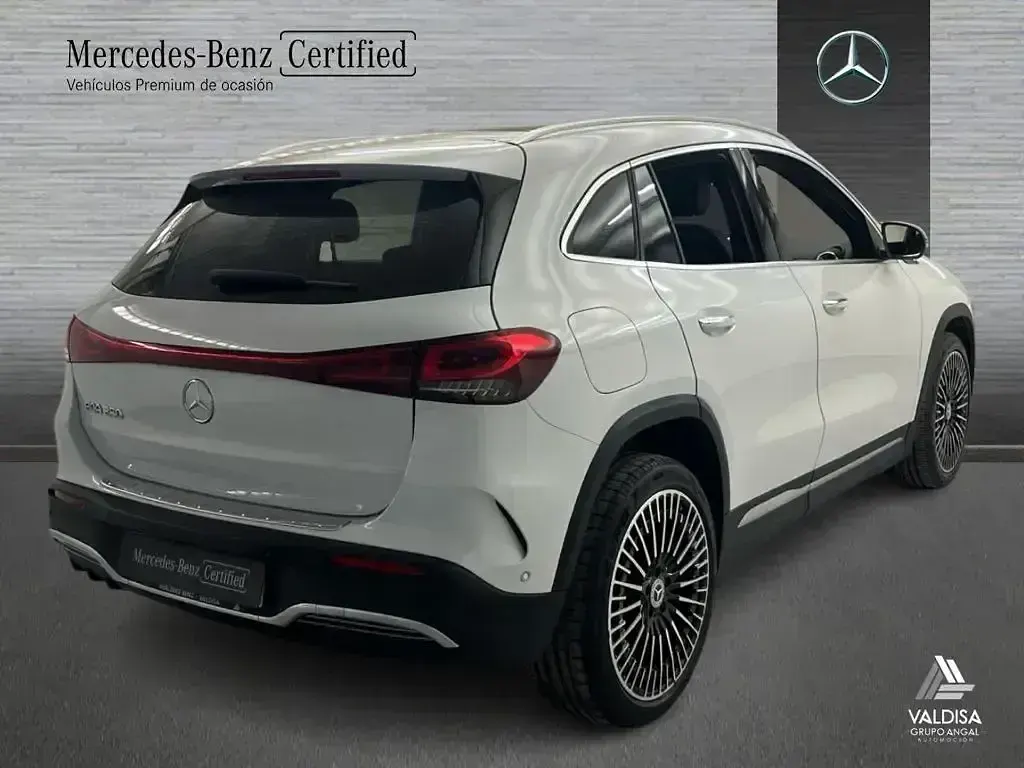 Usado Mercedes EQB250 AMG line 139 kW (190 CV) 2022 Blanco SUV