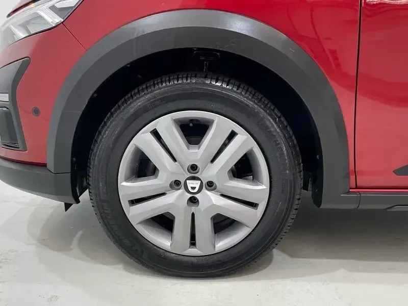 Usado Dacia Sandero Comfort 100 CV (73 kW) 2021 Rojo Berlina