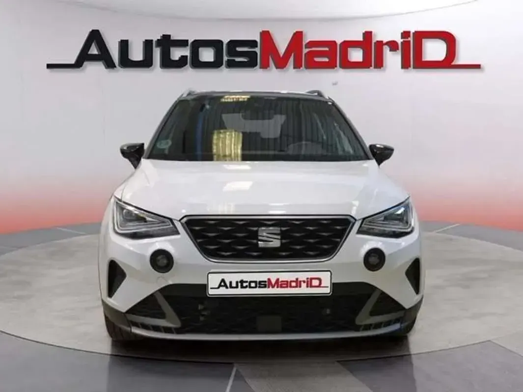 Usado Seat Arona FR 151 CV (111 kW) 2024 Blanco SUV