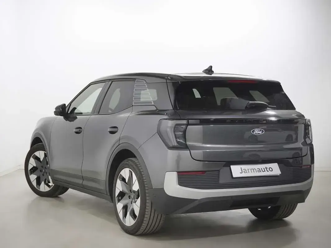 Usado Ford Explorer Premium 210 kW (286 CV) 2024 Gris SUV