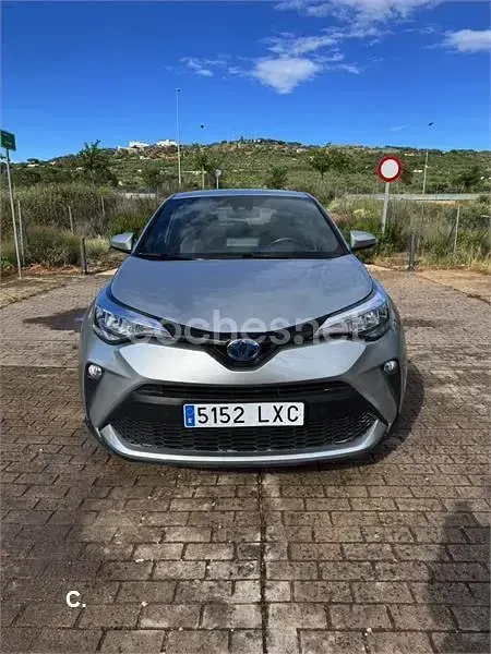 Usado Toyota C-HR Advance 122 CV (89 kW) 2022 Gris / plata SUV