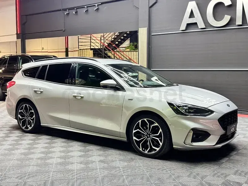 Usado Ford Focus ST-Line 150 CV (110 kW) 2020 Gris / plata Familiar