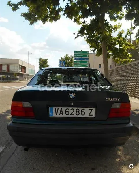 Usado BMW 318 113 CV (83 kW) 1994 Verde Berlina
