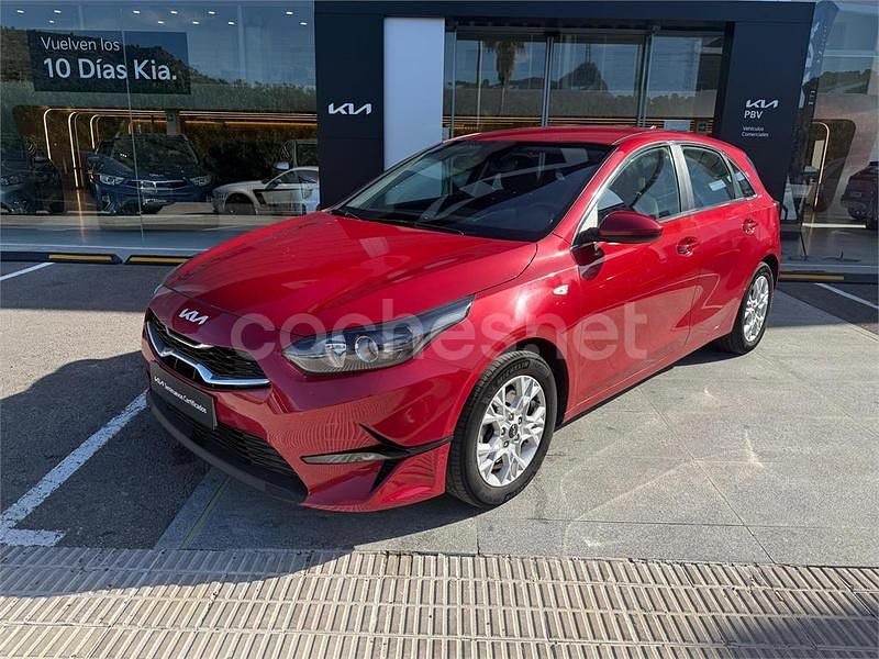 Rojo Usado 2023 Kia Ceed Utilitario | 18.500 € (Precio justo) - Imagen 1/4
