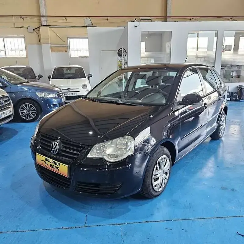 Usado VW Polo Advance 75 CV (55 kW) 2006 Negro Utilitario