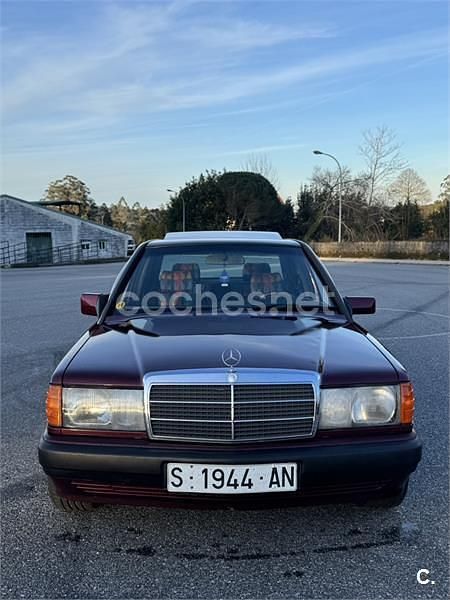 Usado Mercedes 190 109 CV (80 kW) 1992 Granate Berlina