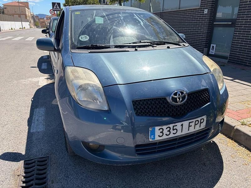Usado Toyota Yaris 90 CV (66 kW) 2008 Azul Utilitario
