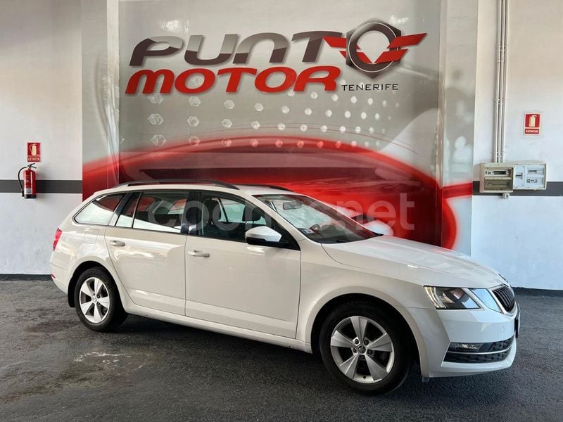 Usado Skoda Octavia Ambition 150 CV (110 kW) 2018 Blanco Familiar