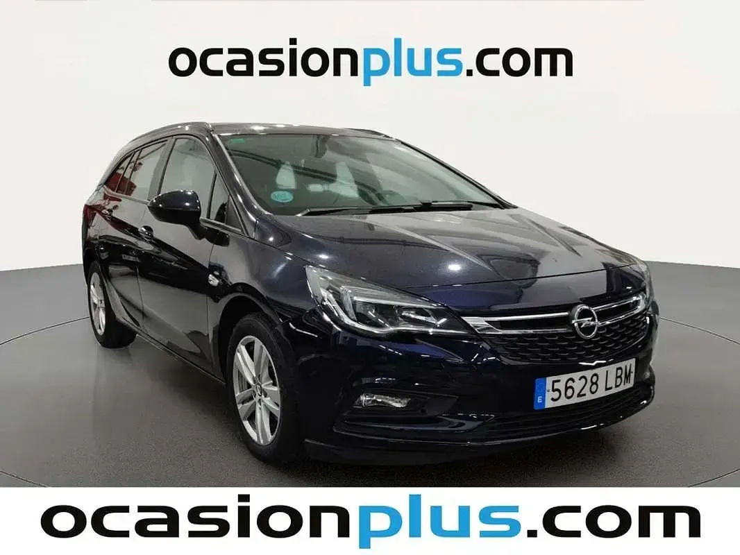 Usado Opel Astra Selective 110 CV (80 kW) 2019 Azul Familiar