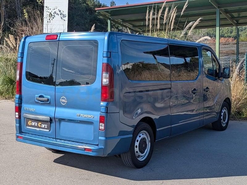Usado Opel Vivaro S 145 CV (106 kW) 2018 Azul Monovolumen
