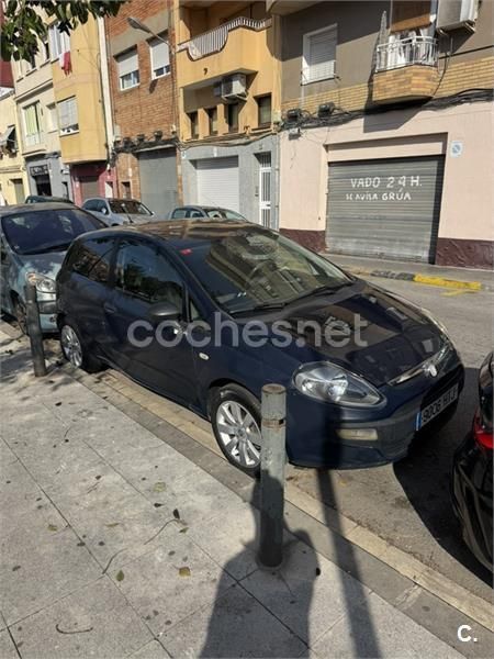 Usado Fiat Punto Easy 75 CV (55 kW) 2013 Azul Utilitario