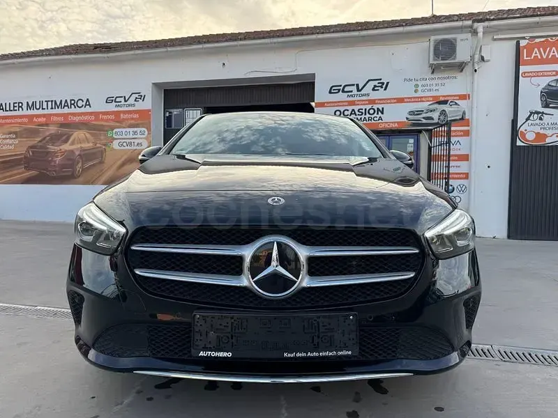 Usado Mercedes B200 163 CV (119 kW) 2022 Negro Utilitario