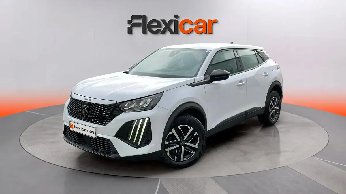 Usado Peugeot 2008 Active 102 CV (75 kW) 2023 Blanco SUV