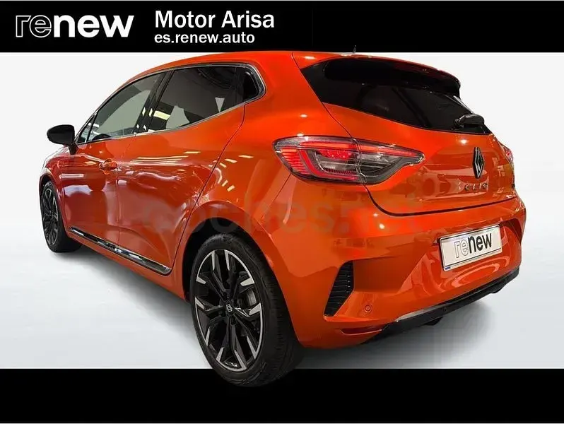 Usado Renault Clio V Techno 143 CV (105 kW) 2024 Naranja Utilitario