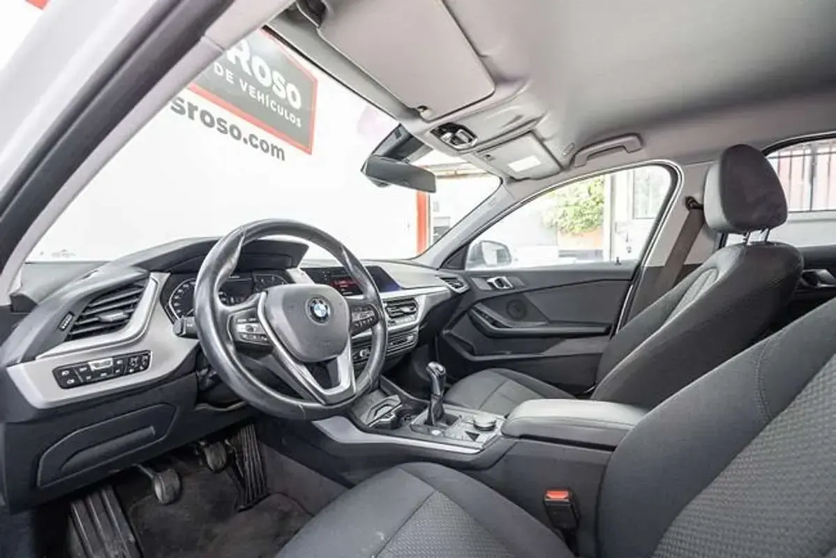 Usado BMW 116 116 CV (85 kW) 2020 Blanco Utilitario