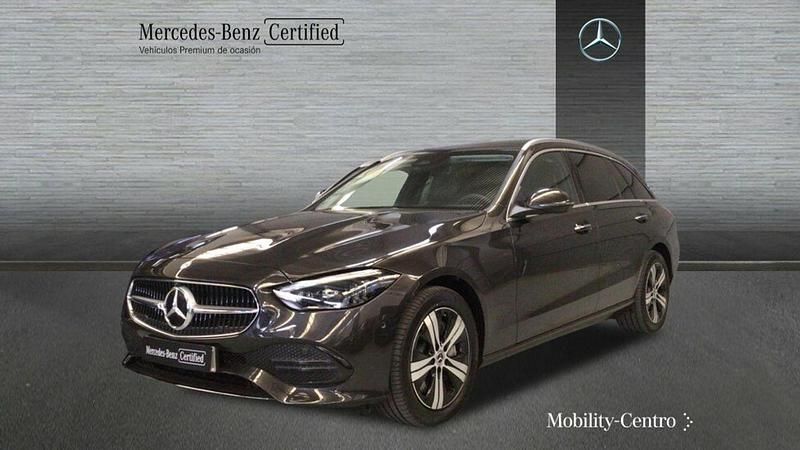 Verde olivo mate Usado 2024 Mercedes C300 Avantgarde Familiar | 52.900 € - Imagen 1/4