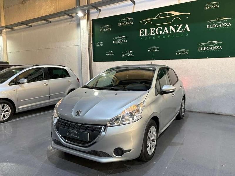 Usado Peugeot 208 Access 68 CV (50 kW) 2014 Gris / plata Utilitario